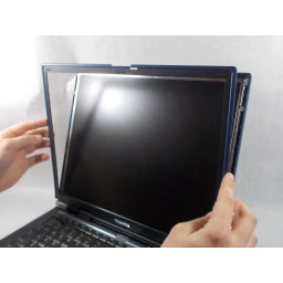 Замена экрана Toshiba Satellite 2430-S255